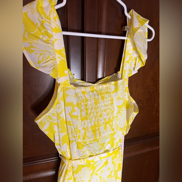 Fun vacation inspired bright yellow & white floral smocked sundress w/tie belt - Picture 3 of 7